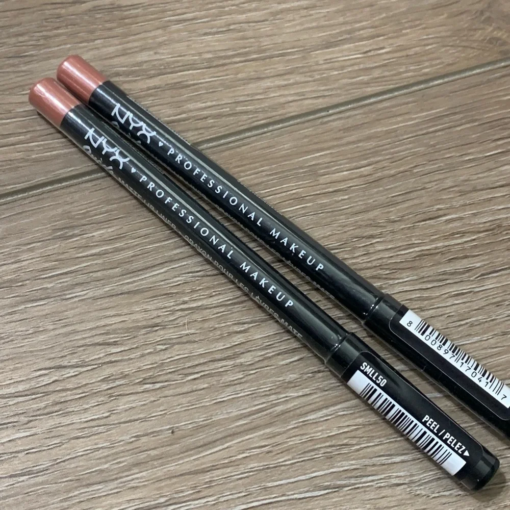 NYX DAINTY DAZE LIP LINERS 2 new!